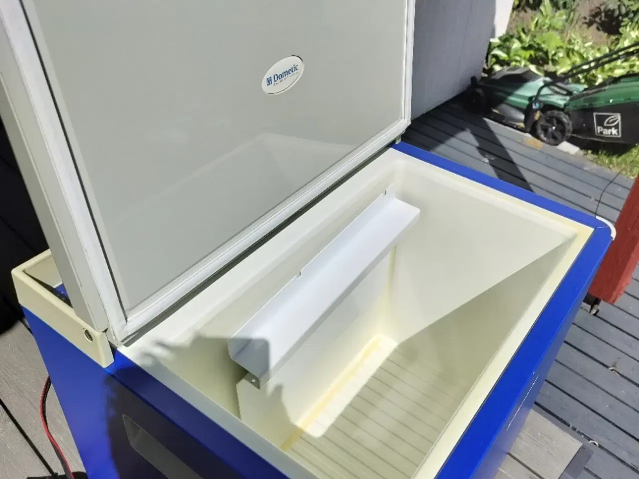 Billede 2 - Stor Dometic Køleboks til 12V, 230V og Gas