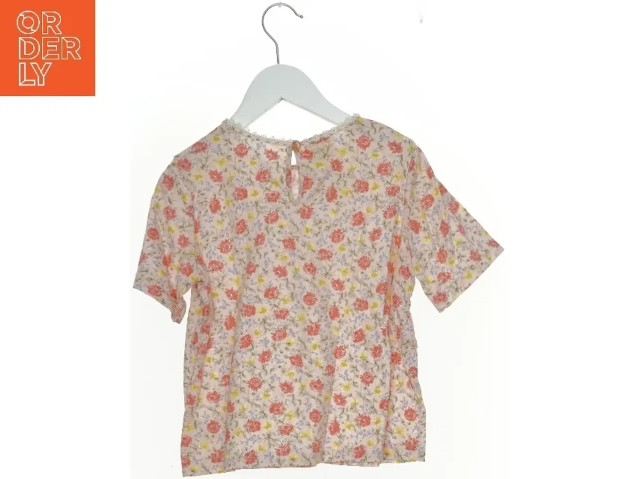 Billede 2 - T-Shirt (str. 134 cm)