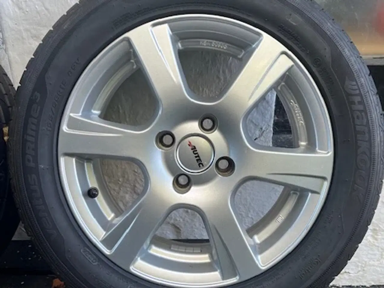 Billede 1 - Alufælge med dæk til Suzuki