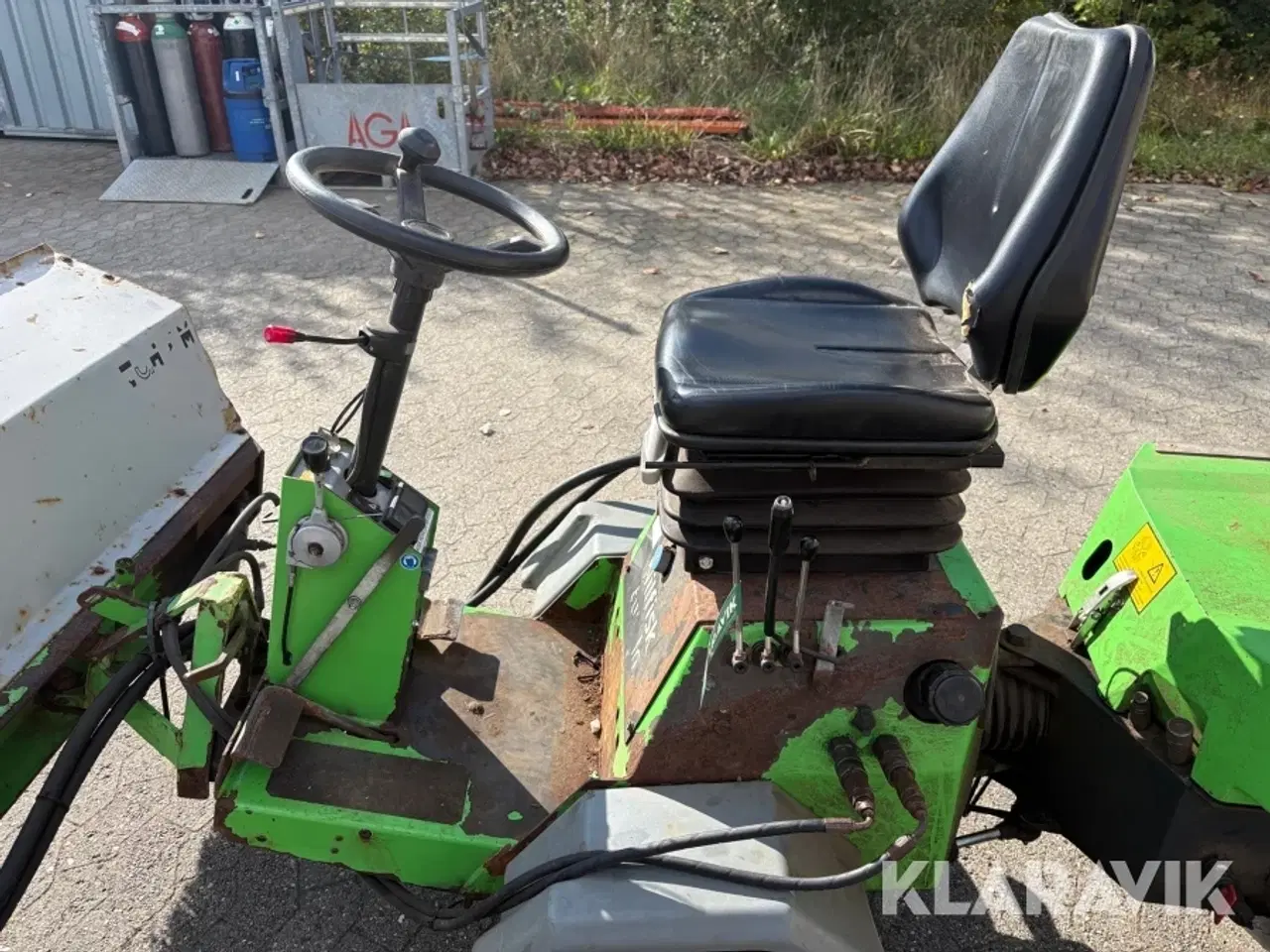 Billede 10 - Redskabsbærer Nilfisk Egholm Park ranger 2150