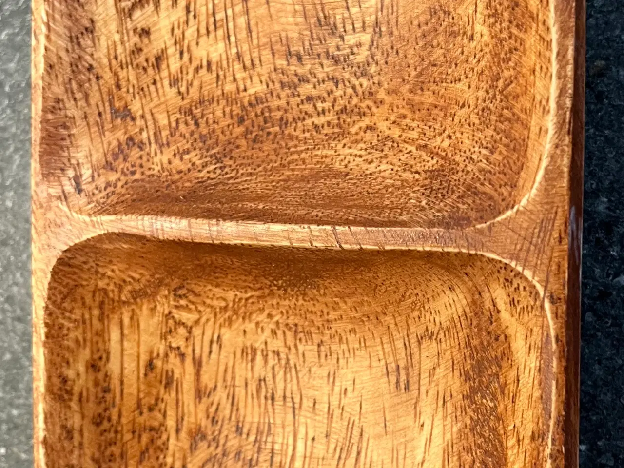 Billede 1 - Smuk bakke i træ