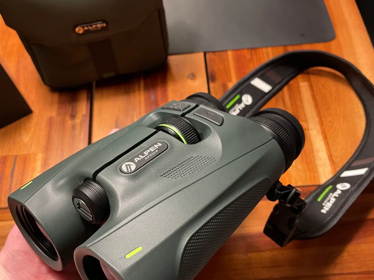 Billede 2 - Alpen Chisos ED 10x42 LRF med afstandsmåler