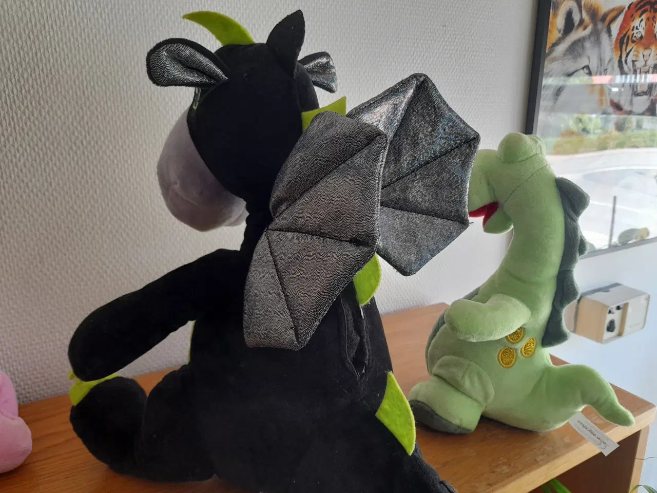 Billede 3 - 2 drager + Minnie mouse