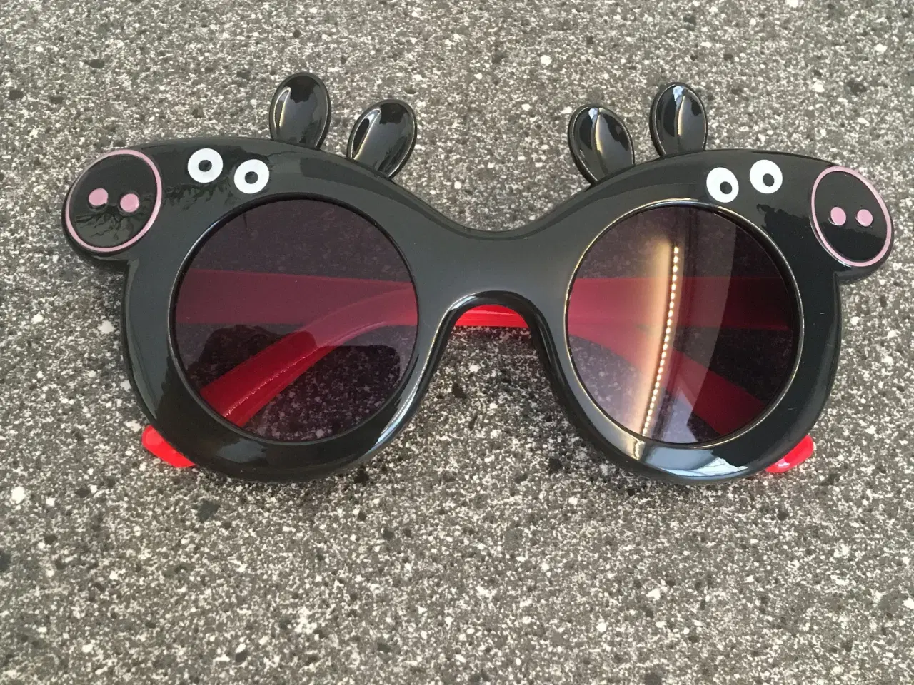 Billede 1 - Gurli Gris solbriller til børn 