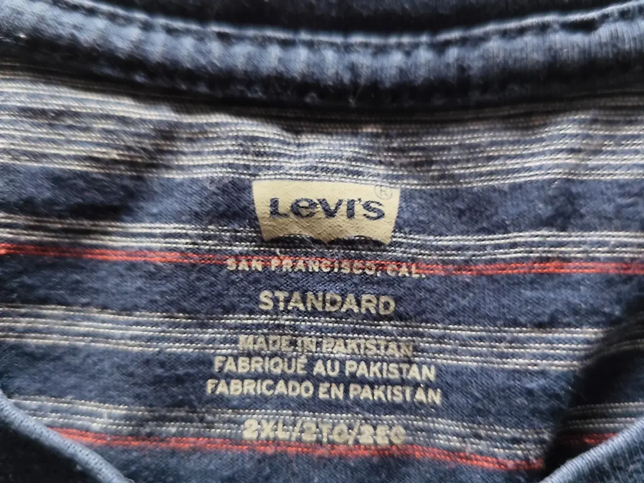 Billede 2 - Levis T-shirt