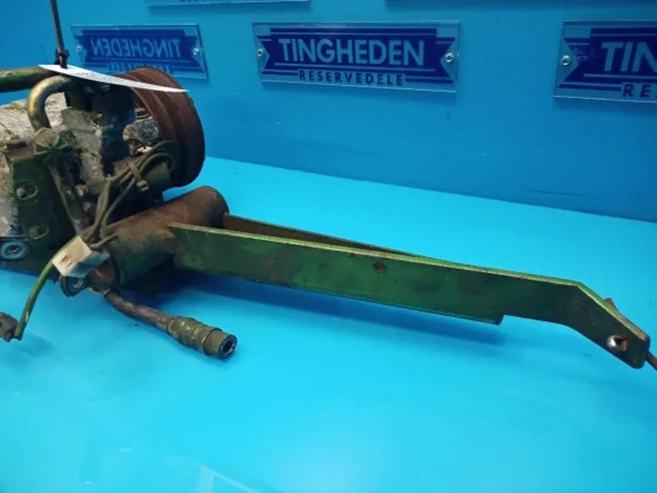 Billede 4 - John Deere 2054 A/C pumpe AZ44541