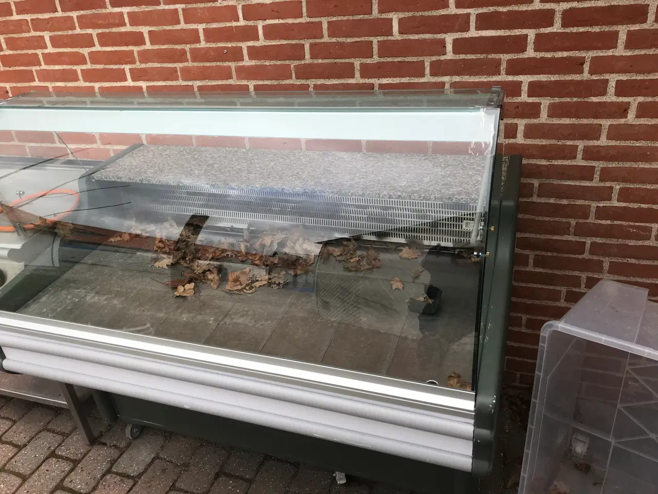 Billede 1 - Kølevitrine sælges