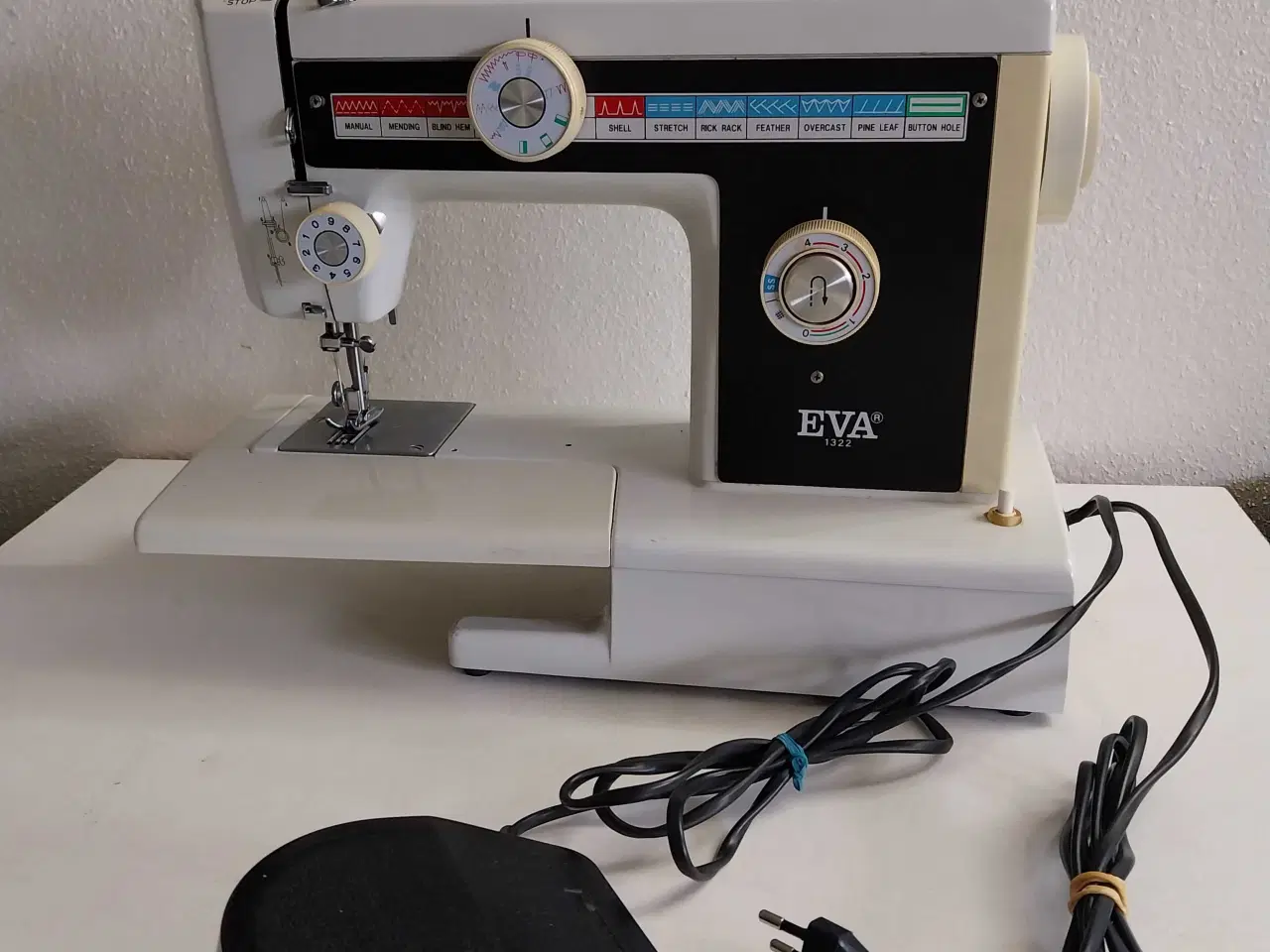 Billede 1 - Symaskine Eva 1322