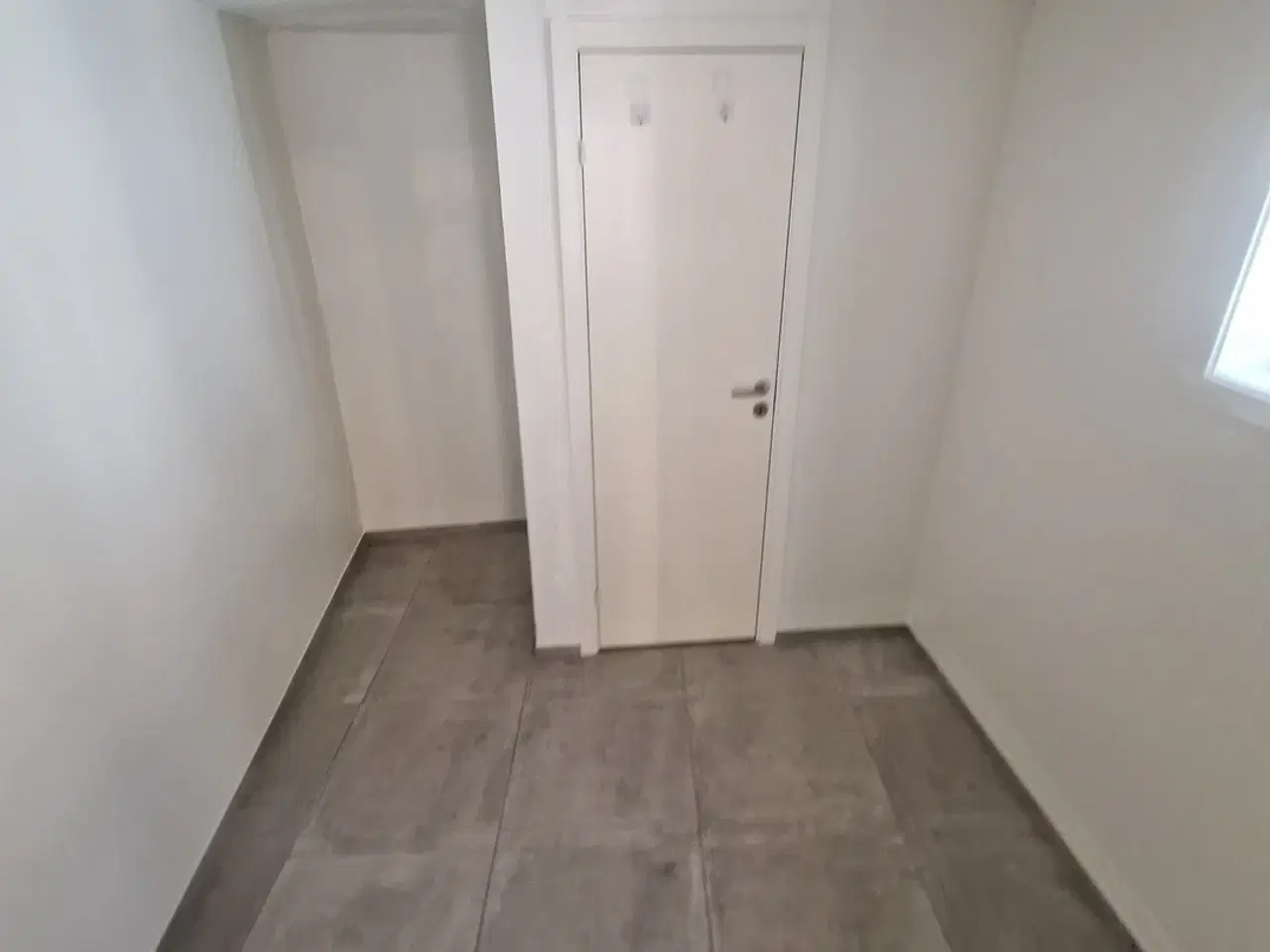 Billede 4 - Butikslokale til leje i Frederikssund. Jernbanegade 32