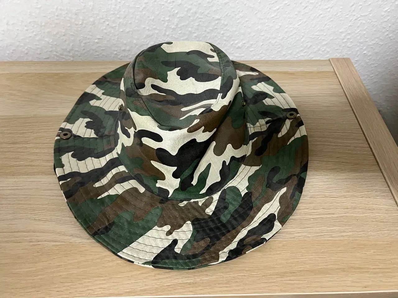 Billede 1 - Fed camo bush hat / safarihat – kun 50 kr!