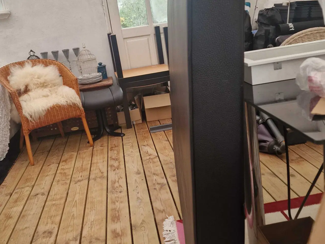 Billede 4 - Sengegavl i sort læder