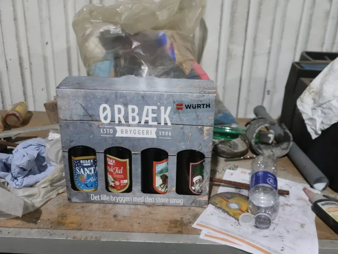 Billede 7 - Arbejdsbord med skruestik, div. Værktøj m.m.