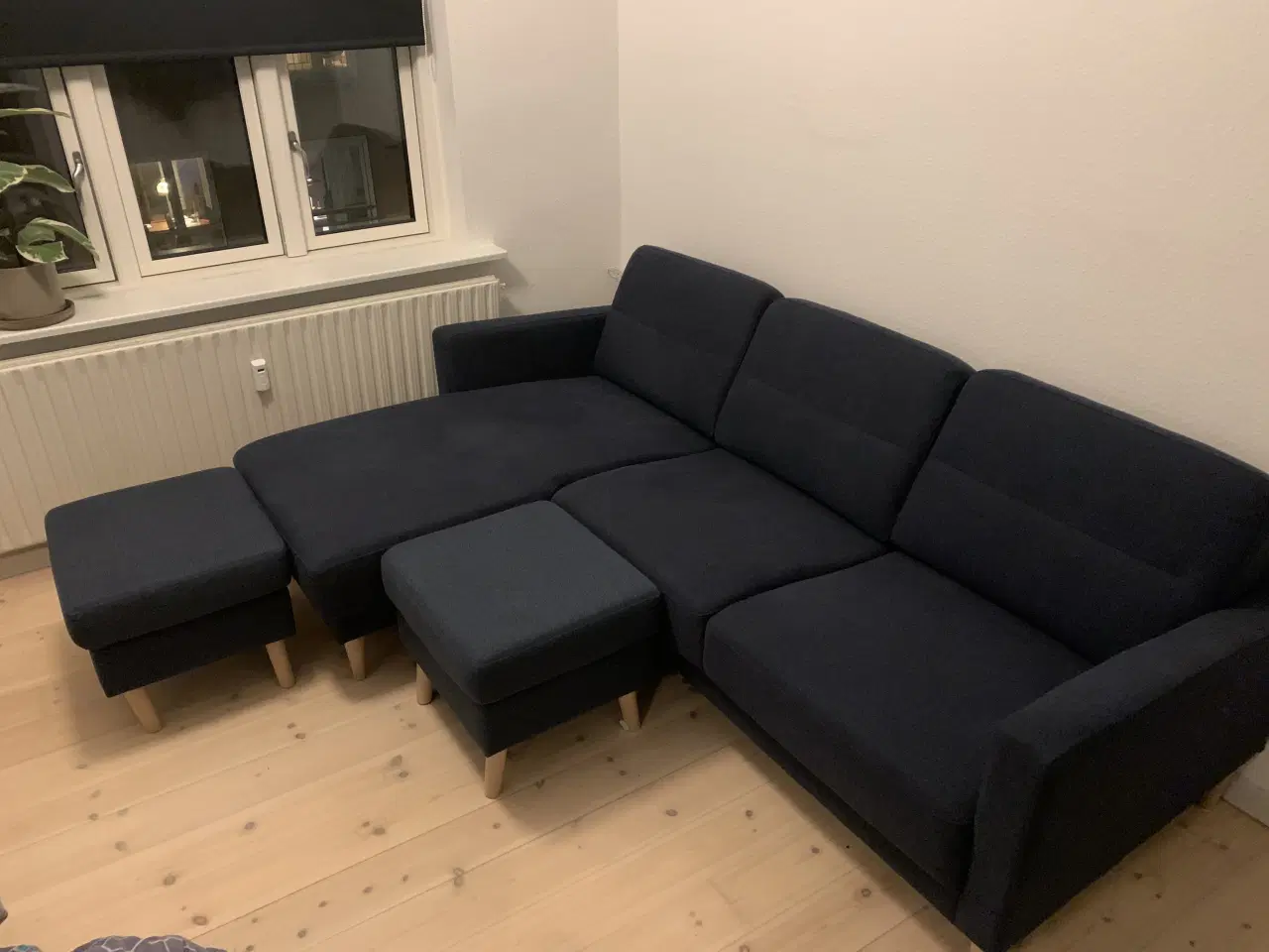 Billede 2 - Behagelig mørkeblå sofa sælges