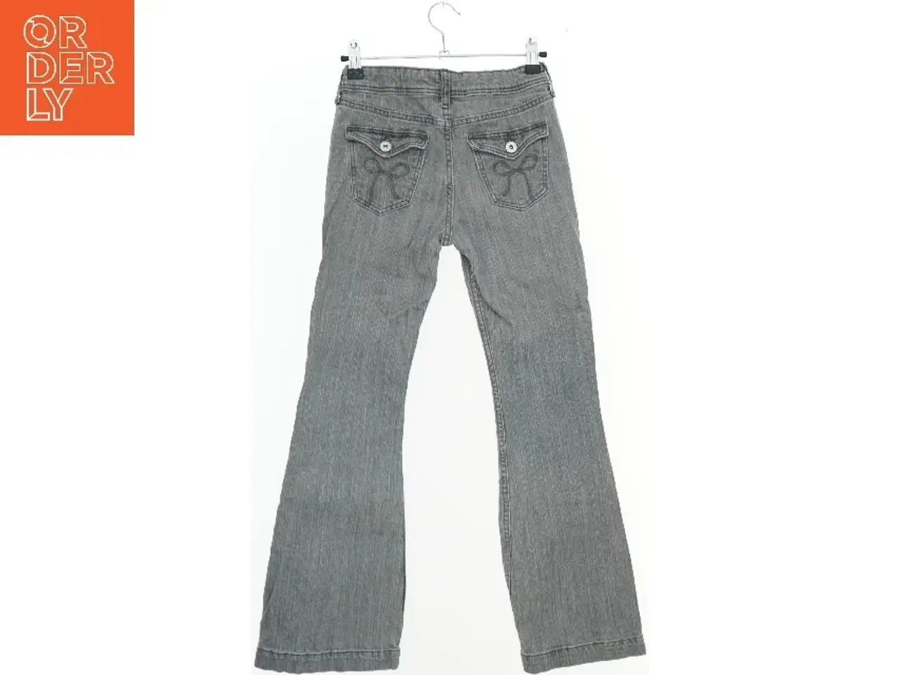 Billede 2 - Grå jeans med lommer fra H&M (str. 146)