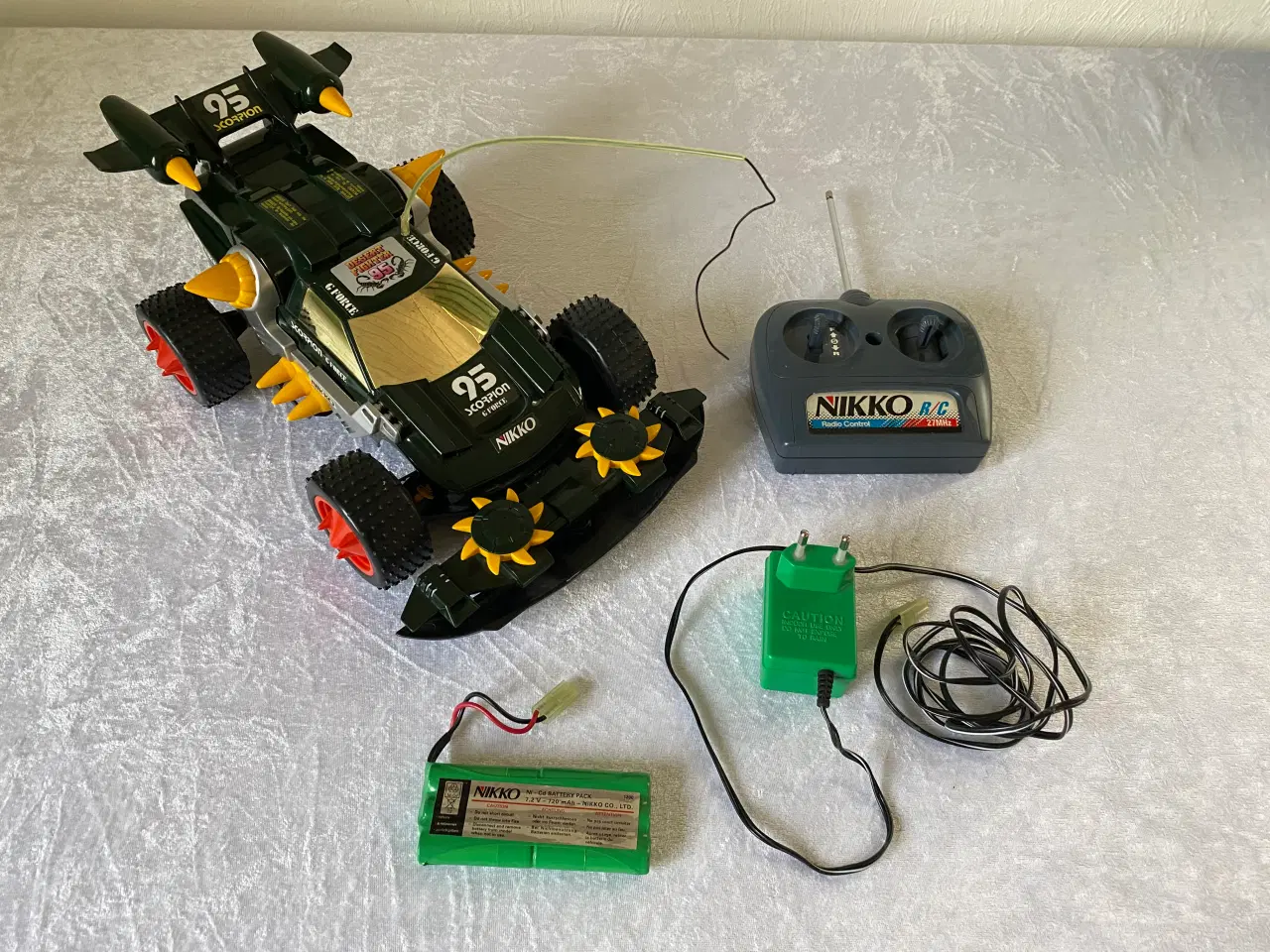 Billede 1 - ⭐️ NIKKO Desert Fighter 95 Scorpion – 90'er RC Bil