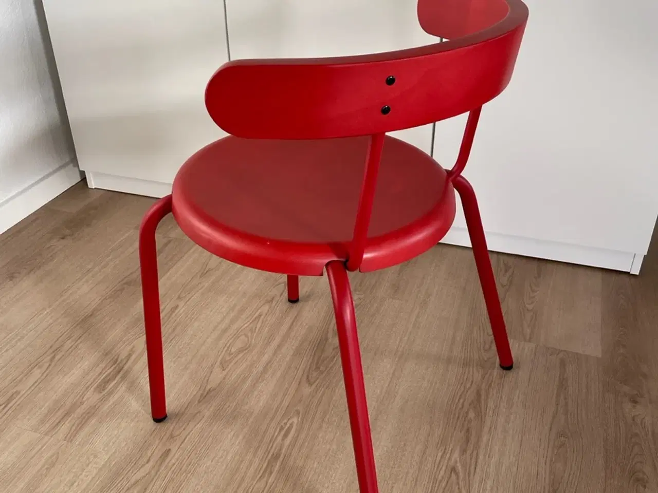 Billede 6 - IKEA Yngvar. 2 stk. i rød. 