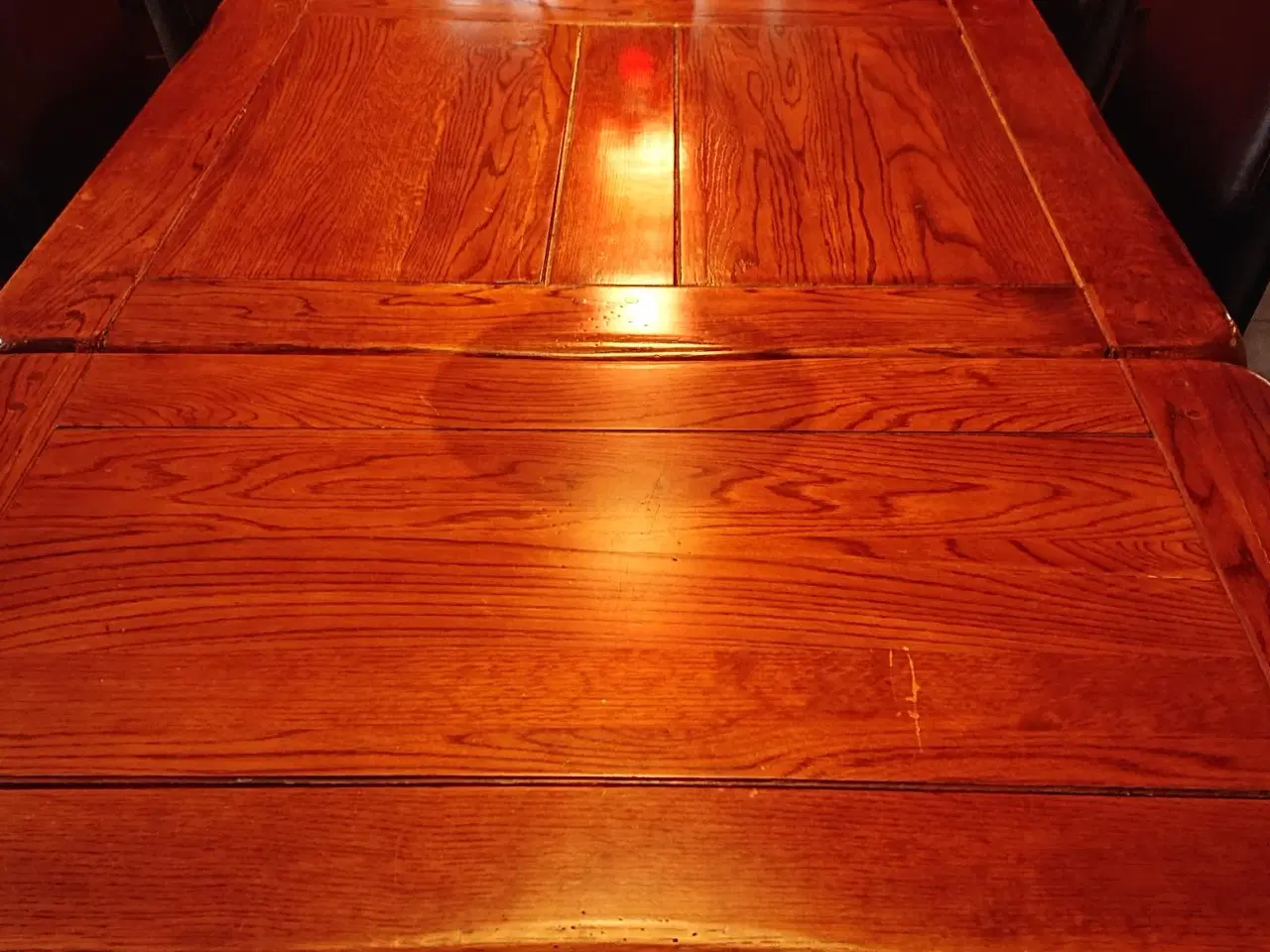 Billede 2 - Spisebord i massiv bejdset eg