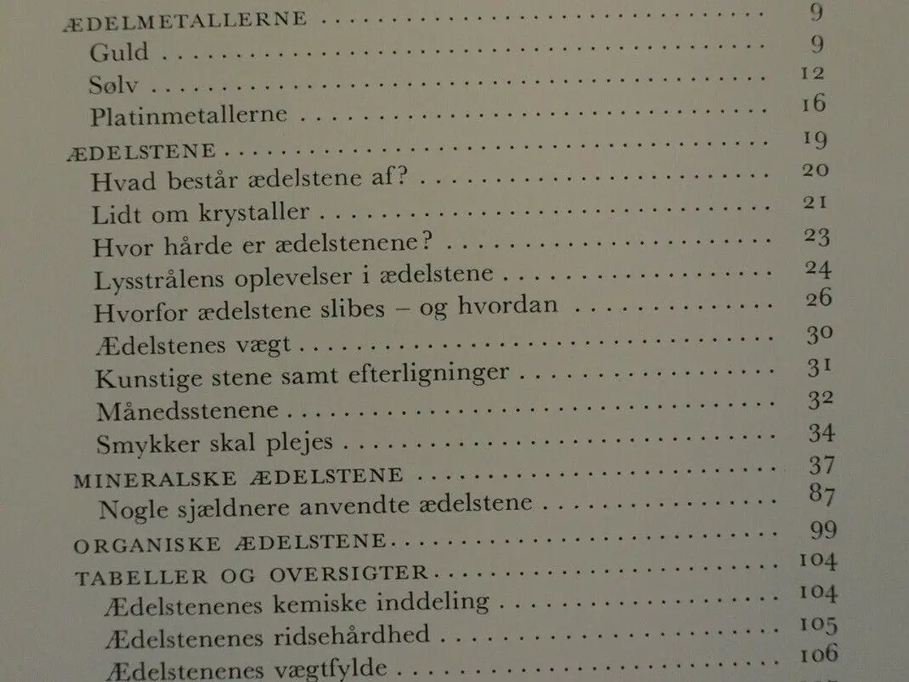 Billede 2 - guld og ædle stene, af ove dragsted, emne: anden k