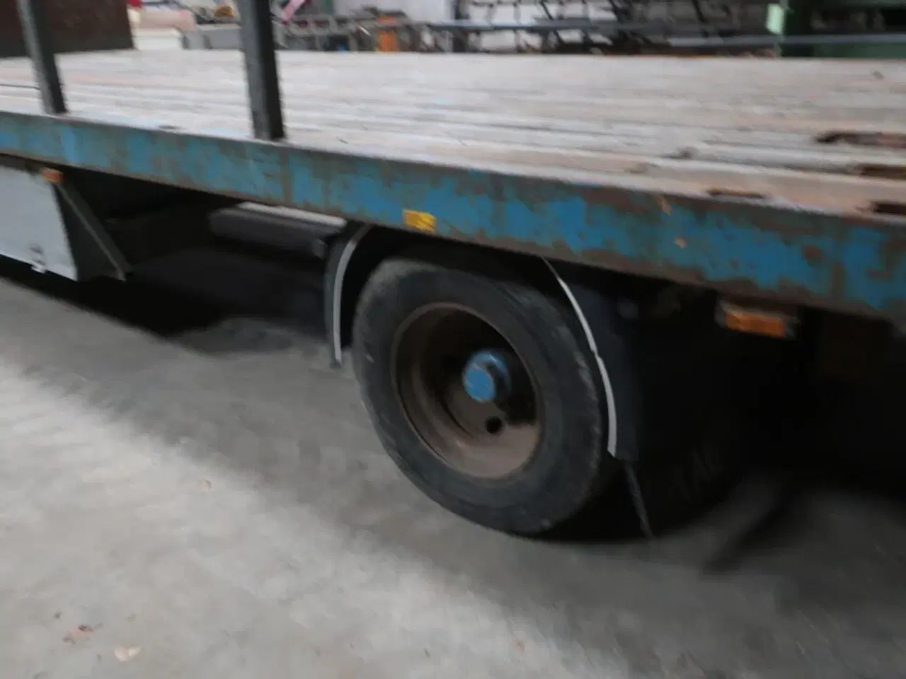 Billede 20 - Lastbil IVECO Trakker Ad190t31 med anhænger, kran FASSI F235AXP26