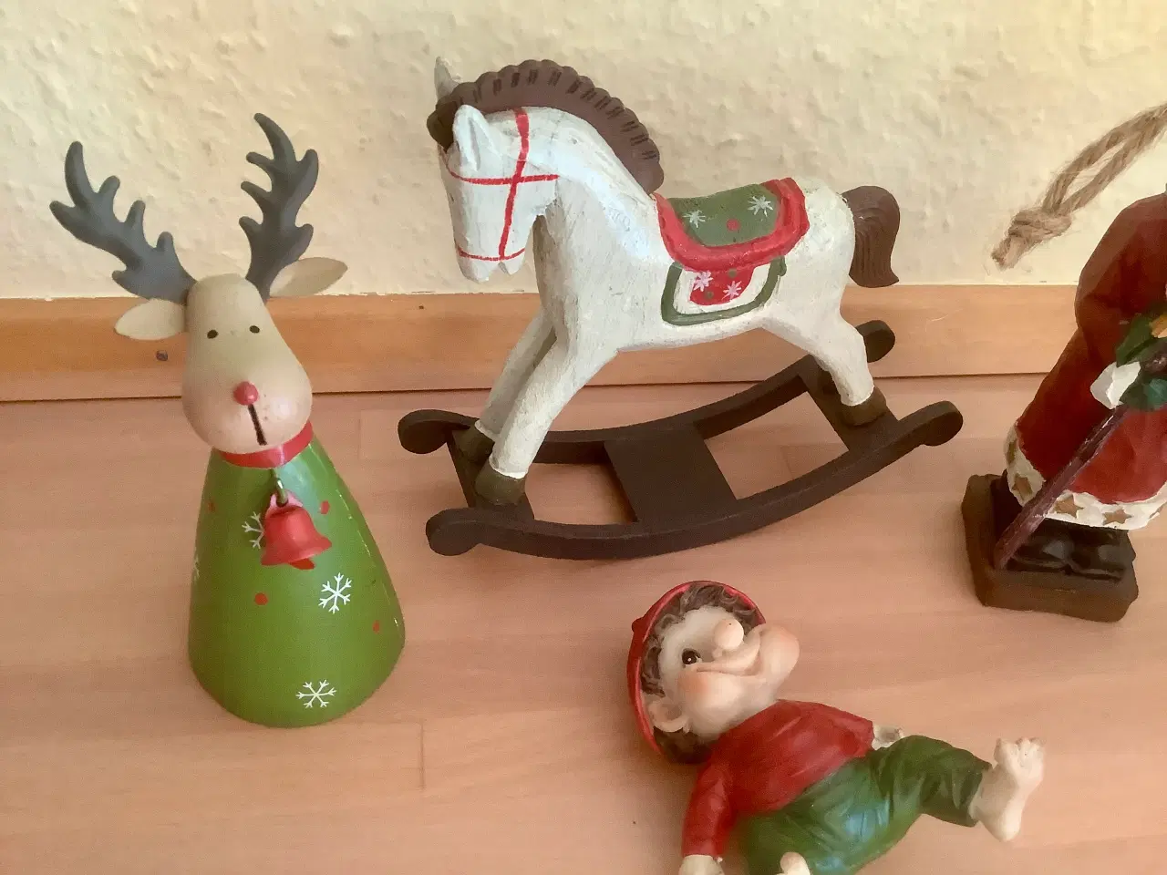 Billede 2 - Julepynt - Julemand - gyngehest - rensdyr og nisse