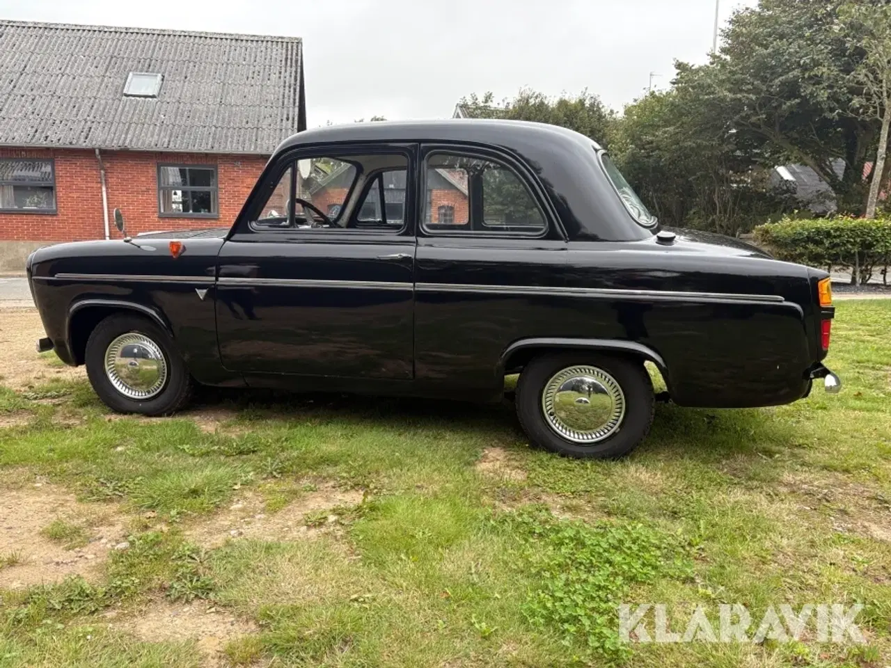 Billede 11 - Veteranbil Ford Anglia 101E