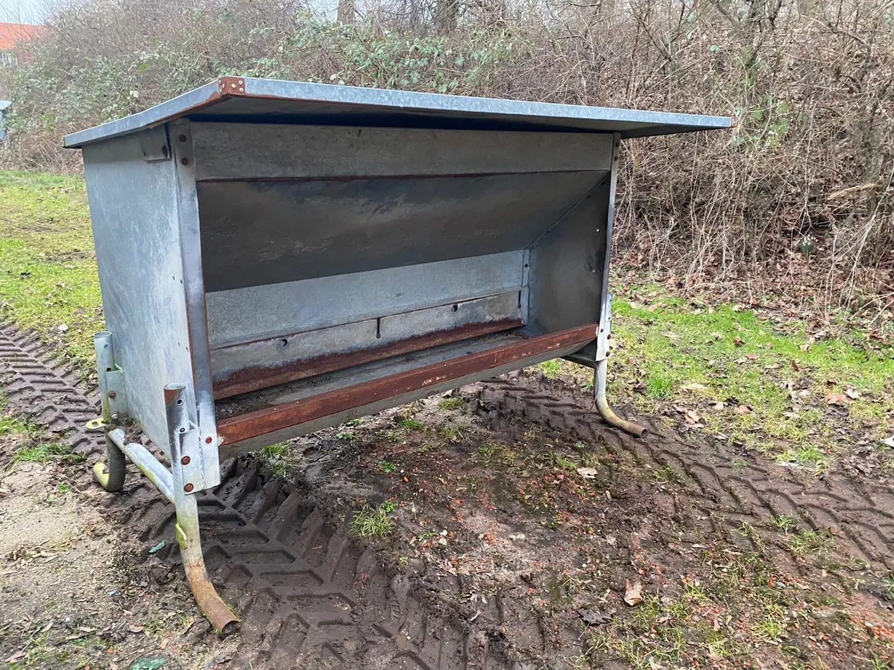 Billede 1 - Foderautomat kalveskjul foderhæk kalve 2