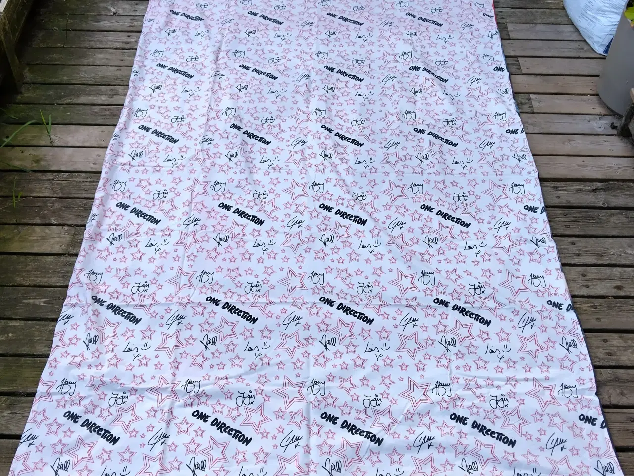 Billede 2 - One Direction Sengetøj inkl hovedpudebetræk