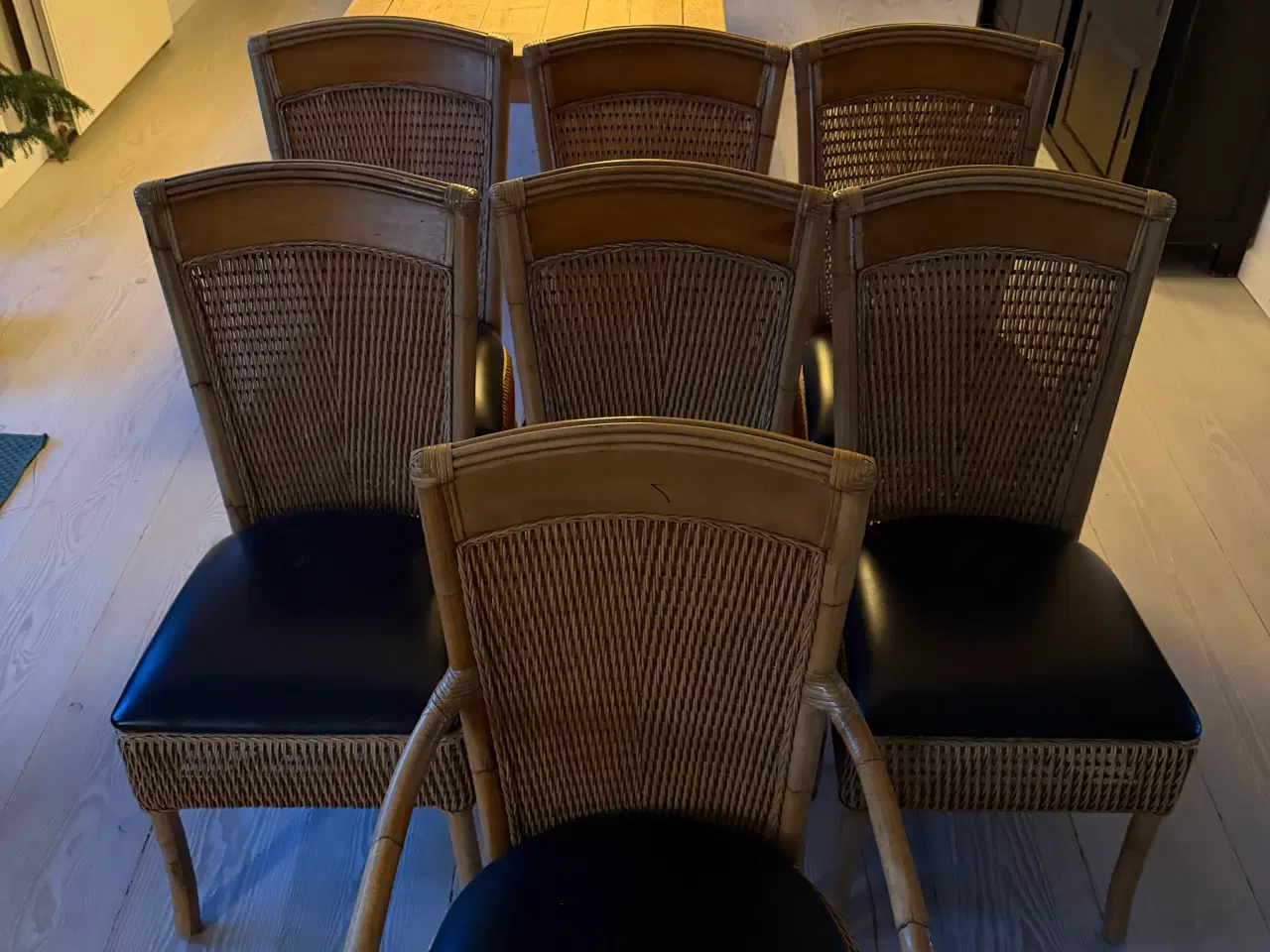Billede 1 - 7 stole i flet m/læder