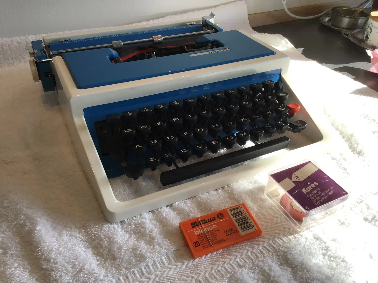 Billede 4 - Skrivemaskine  rejseskrivemaskine, som ny