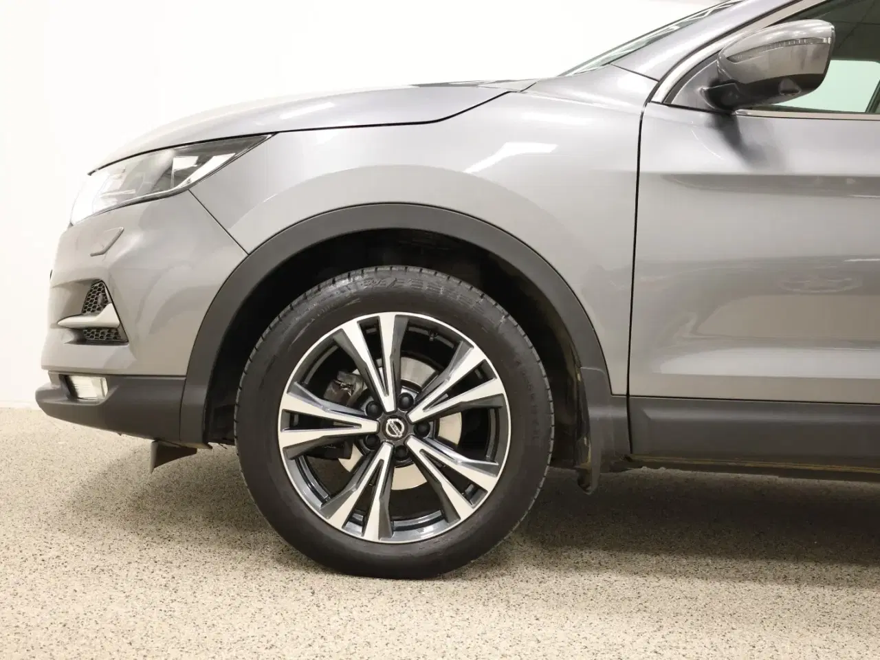 Billede 4 - Originale 18" Qashqai alufælge ink nye dæk Tpms