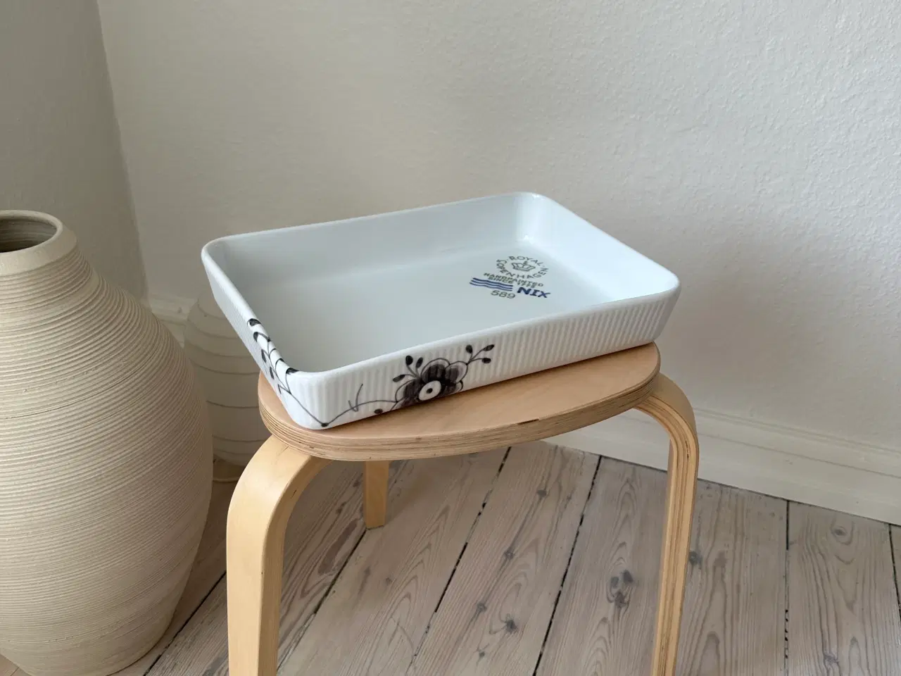Billede 1 - ROYAL COPENHAGEN Sort Mega Riflet Serveringsfad