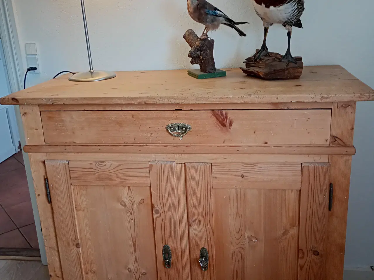 Billede 1 - Afsyrret kommode