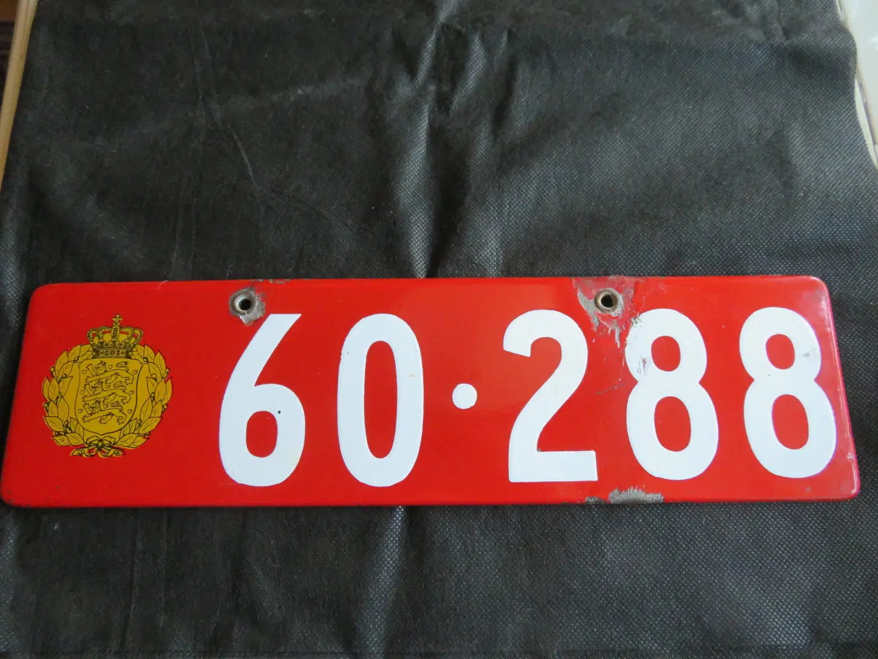 Billede 1 - Militære nummerplader.