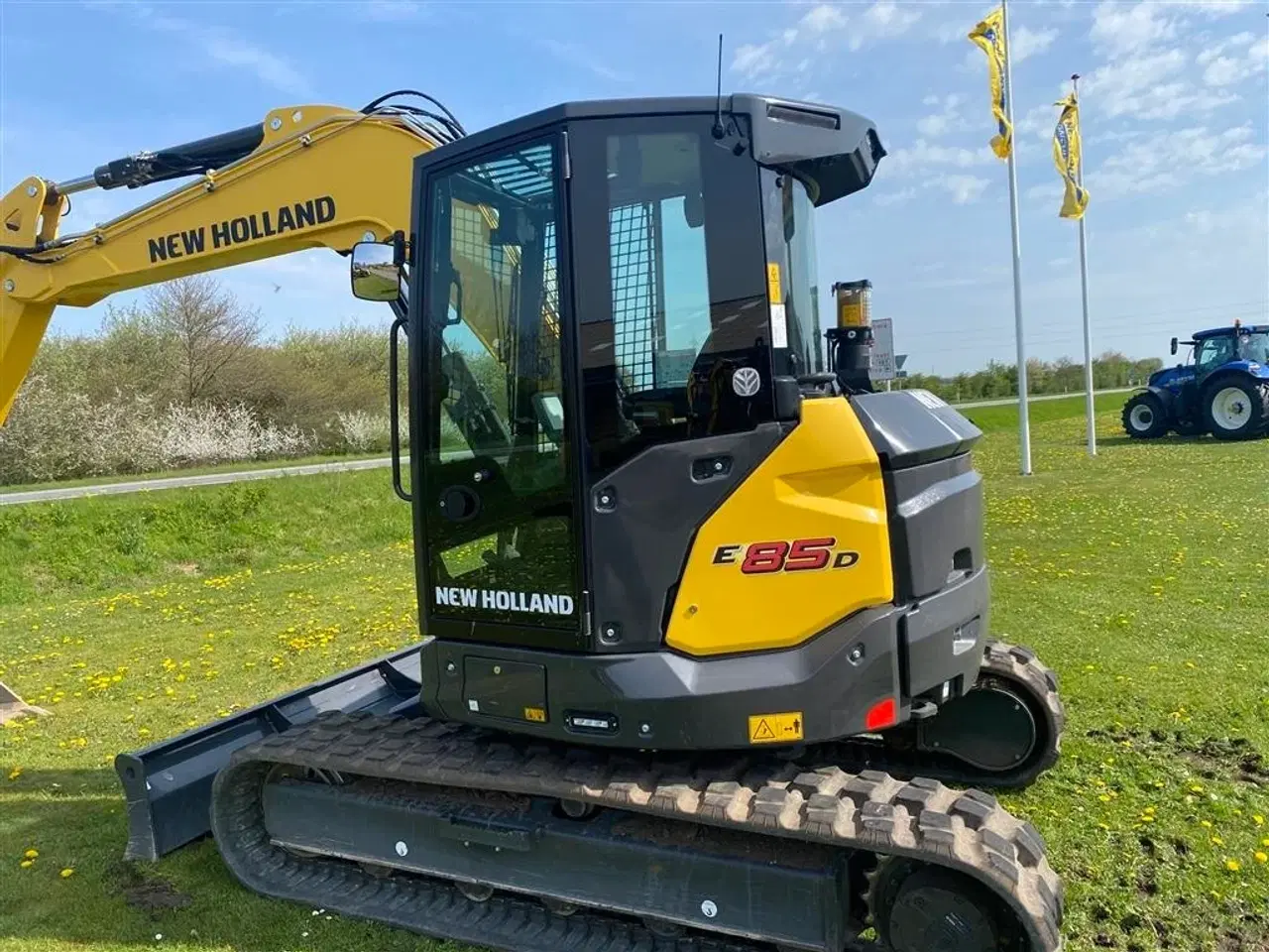 Billede 3 - New Holland E85D ring for info og tilbud