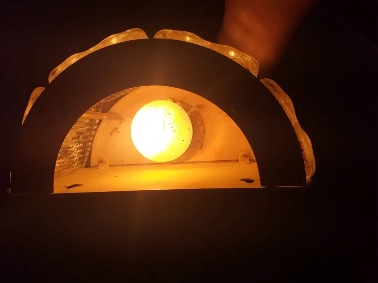 Billede 3 - Gammel lampe med buet front den er lavet i Danmark