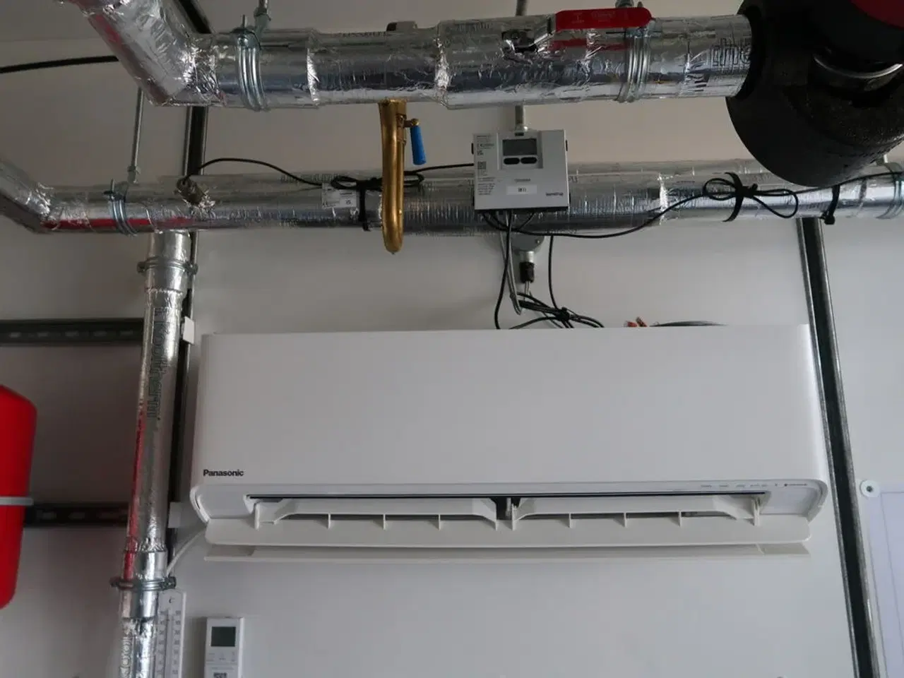 Billede 33 - 20 fods isolering container indrettet som testcenter af overskudsvarme (læs beskrivelse)