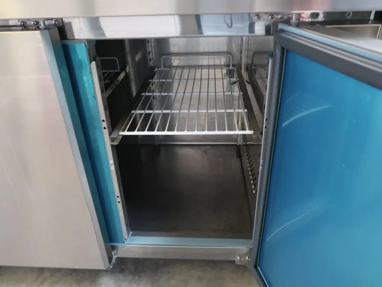 Billede 5 - Tefcold CK7310 Kølebord med Tefcold VK33-180 koldjomfru