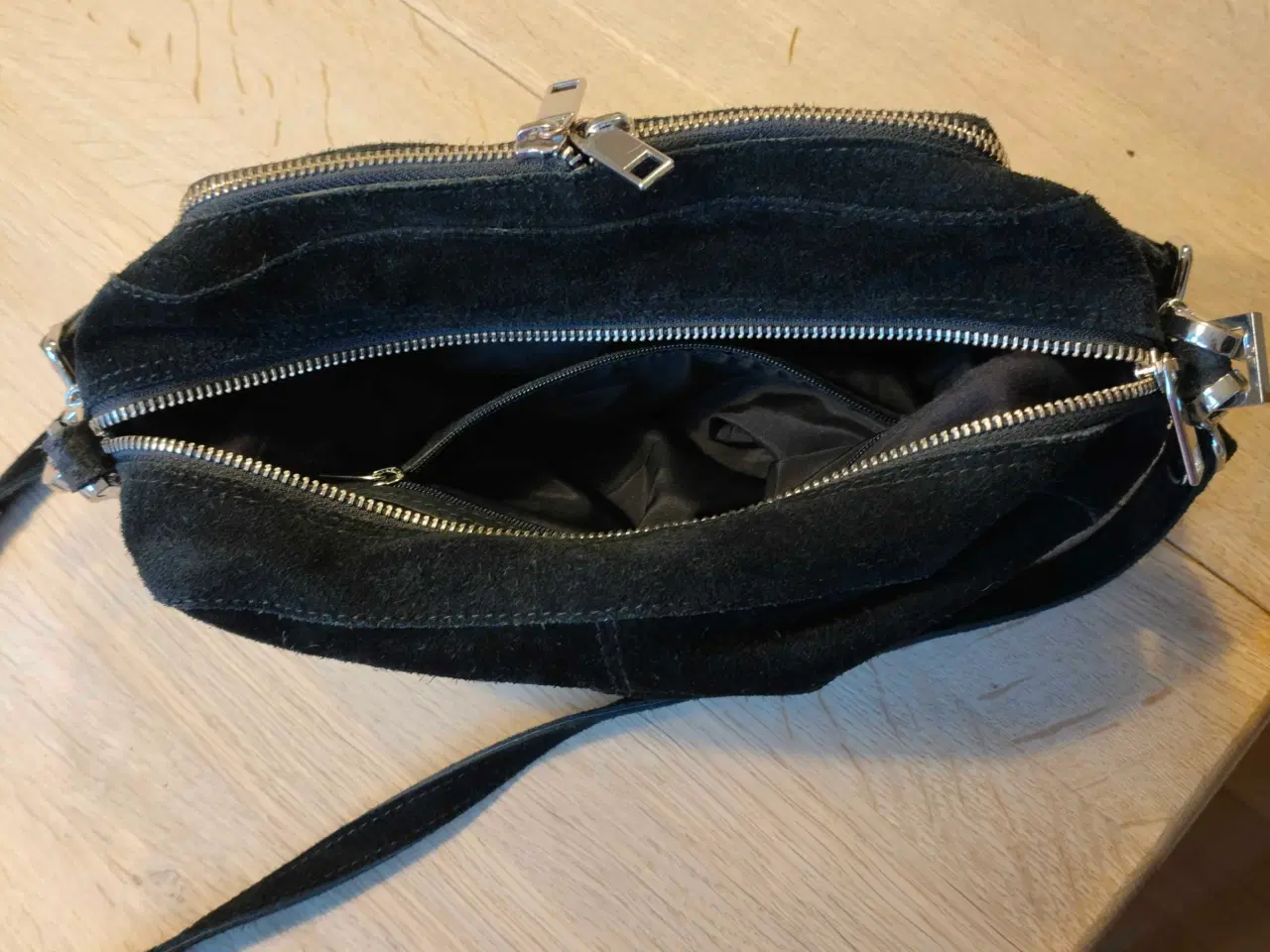 Billede 3 - Adax Victoria Rubicona Ruskind skuldertaske