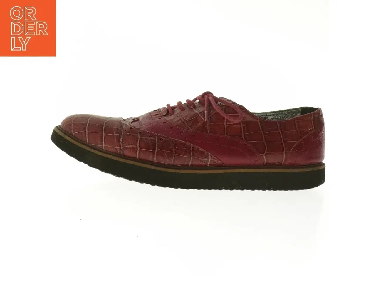 Billede 1 - Røde sko med krokodillemønster (str. længde 28 cm)