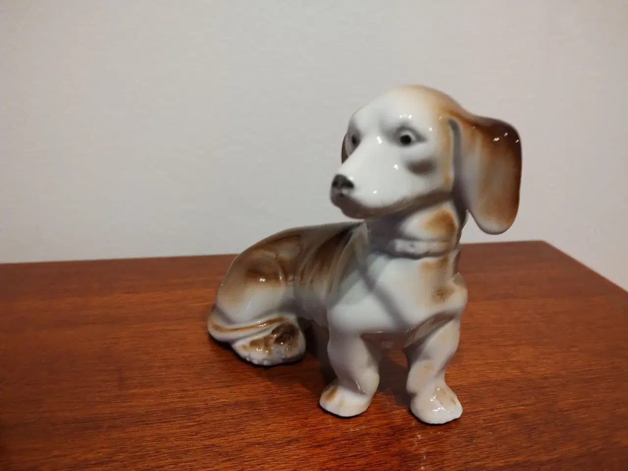 Billede 2 - Fin porcelæns gravhund