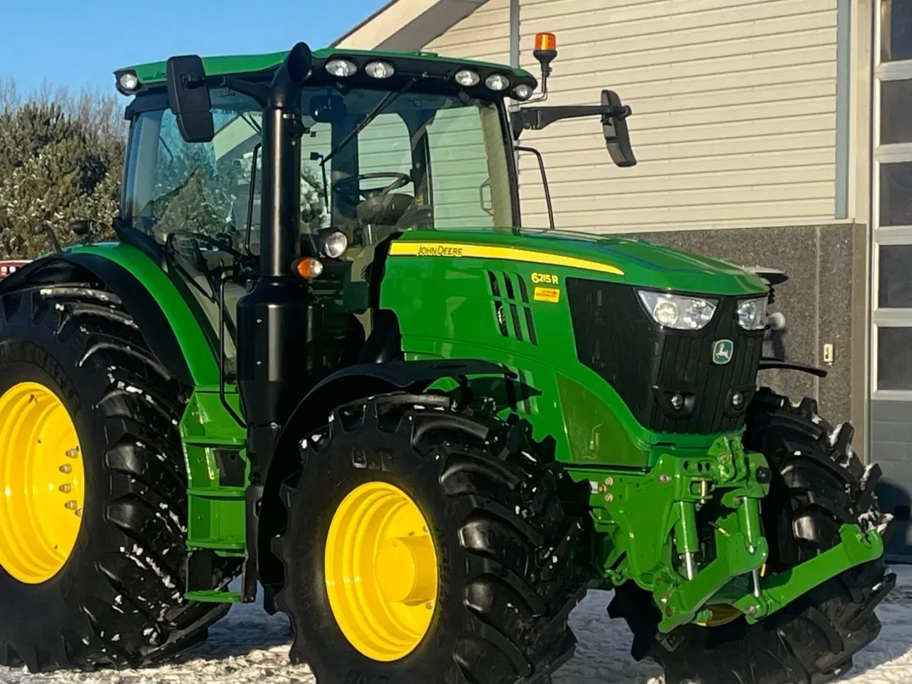 Billede 18 - John Deere 6215R Med frontlift