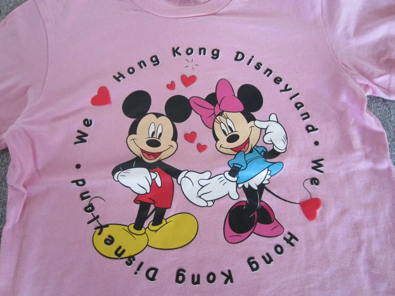Billede 2 - Mickey & Minnie T-shirt i str. 6 - 8 år