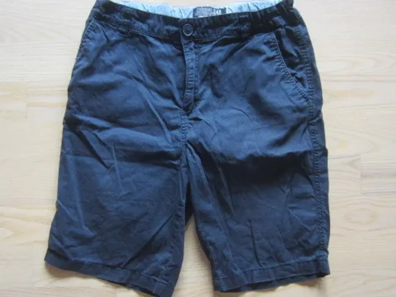 Billede 1 - Str. 158, mørkeblå shorts