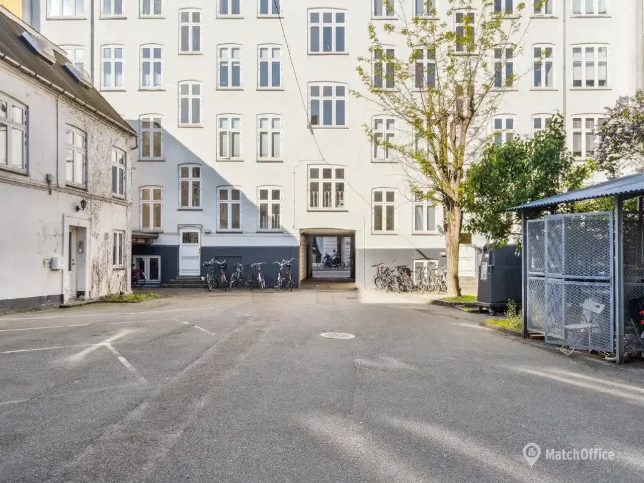 Billede 4 - Parkeringsplads nr. 1 til leje på Vesterbro på Gasværksvej 15.