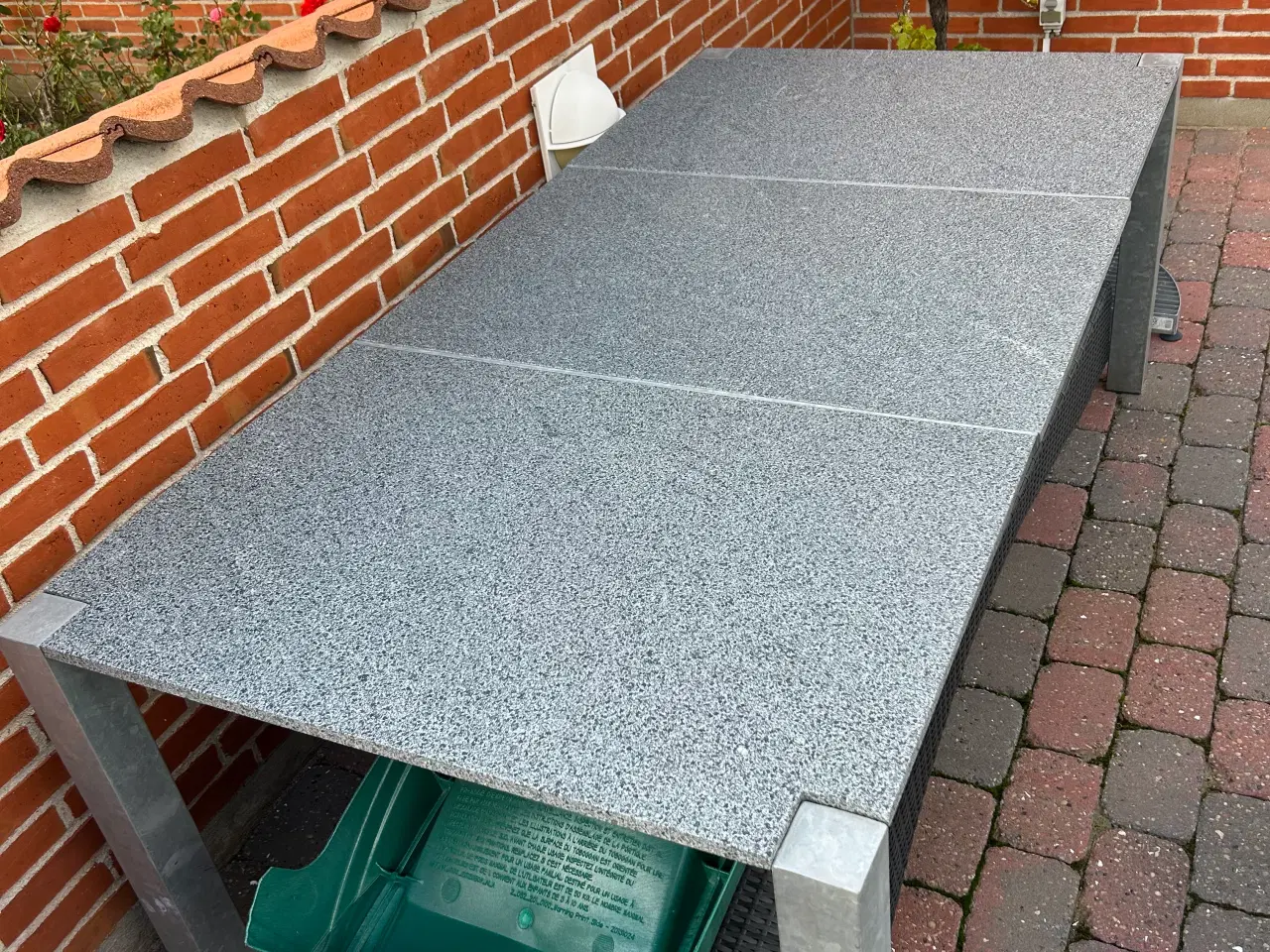 Billede 2 - Havebord vedligeholdelses fri