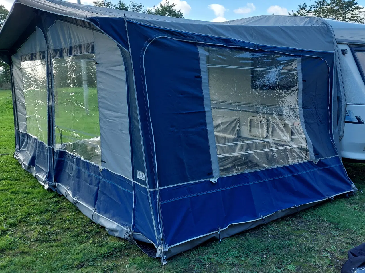 Billede 9 - Hobby 425 - lille let campingvogn