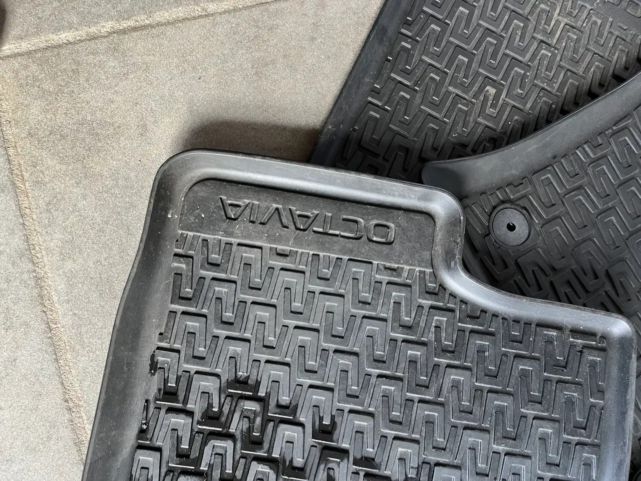 Billede 3 - Gummimåtter til Octavia