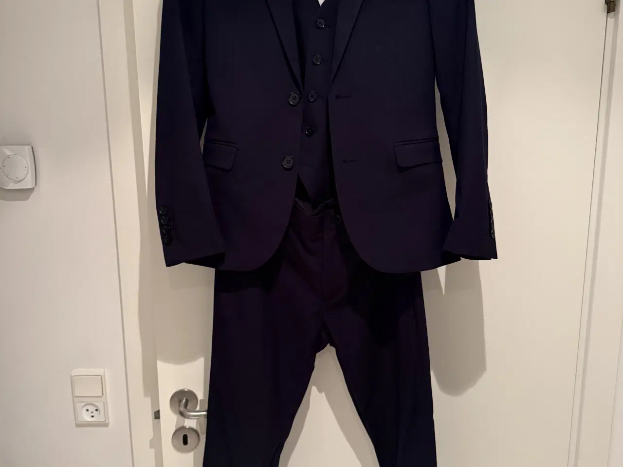 Billede 2 - Virkelig flot konfirmationssæt mrk. GRUNT