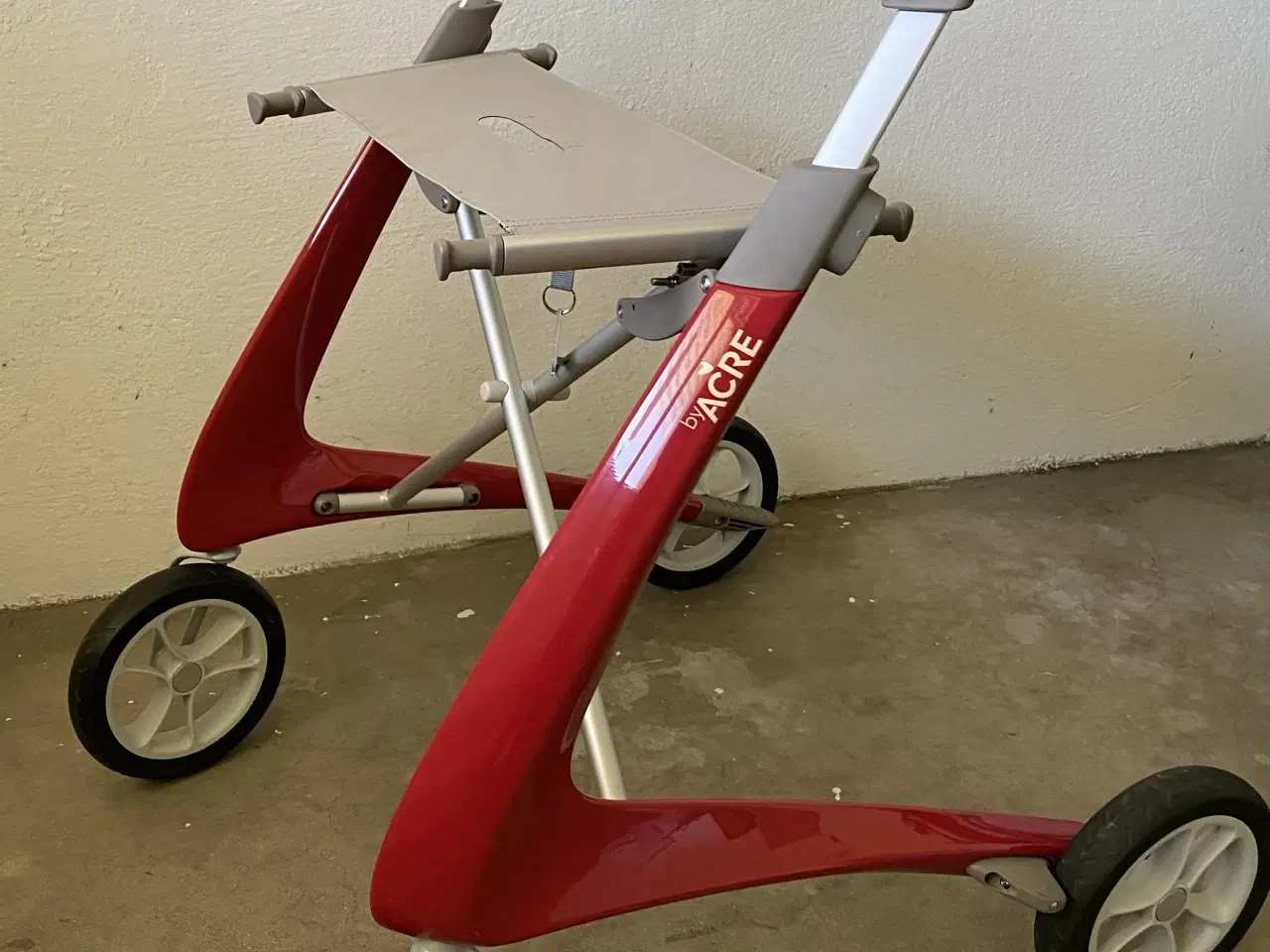 Billede 1 - Rollator By ACRE Carbon, ultra let, komfort rød