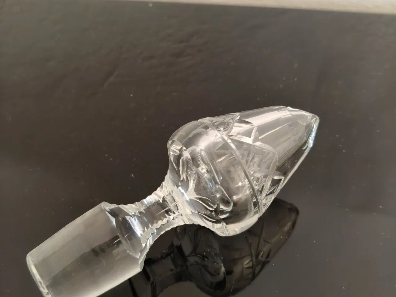 Billede 3 - 2 krystalkarafler med slebet dekor